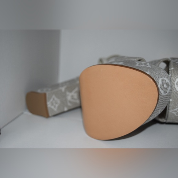 Louis Vuitton MONOGRAM Womens Platform & Wedge Sandals 2023 SS - Picture 12 of 14